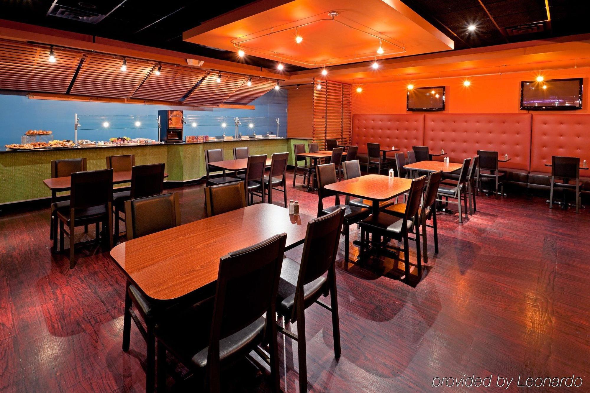 Holiday Inn Philadelphia-Stadium Restaurant photo
