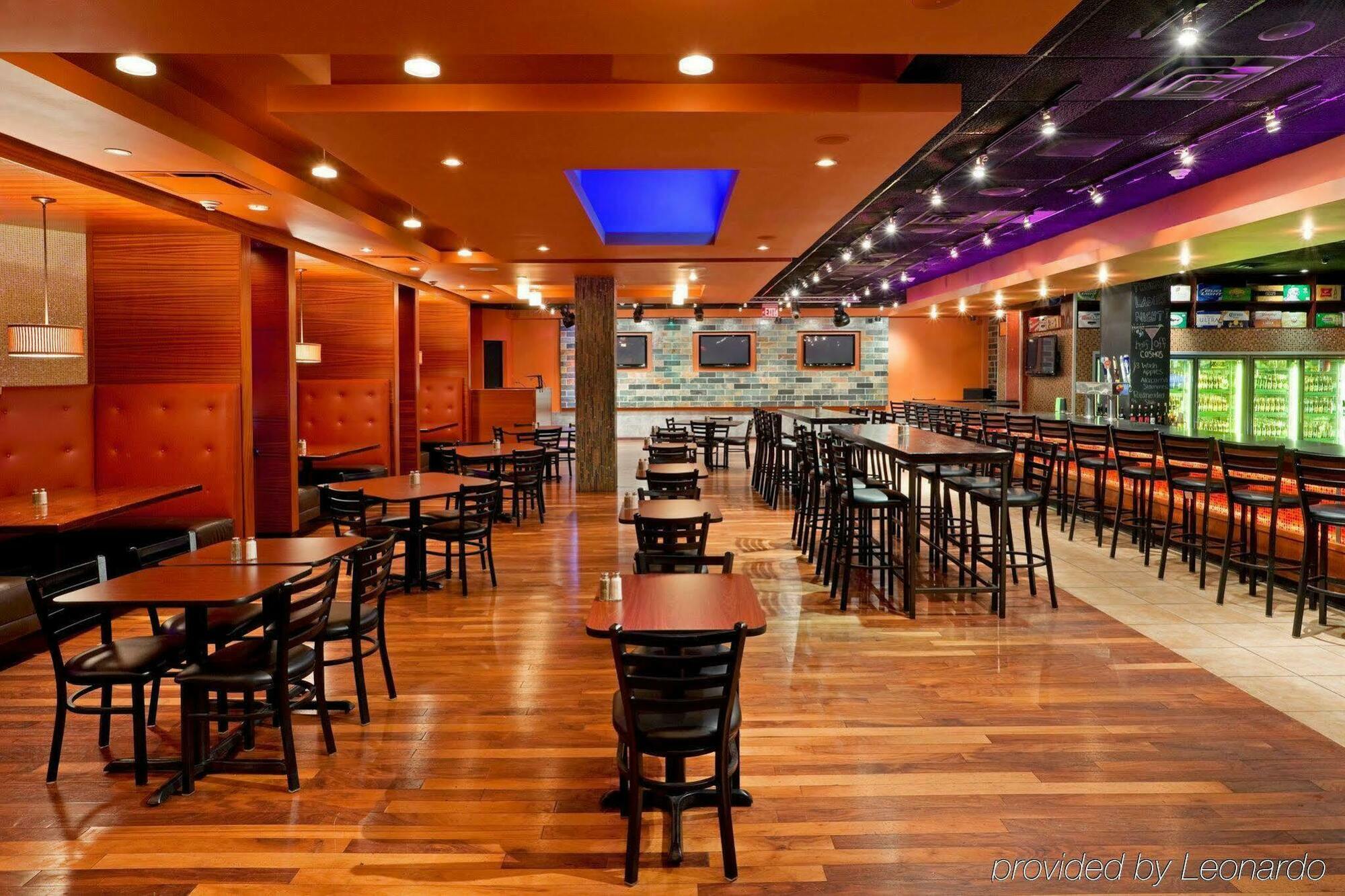 Holiday Inn Philadelphia-Stadium Restaurant photo